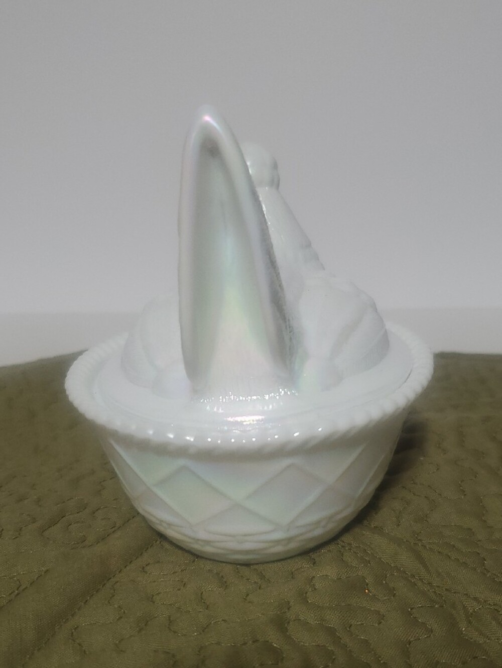 Vtg Westmorland Iridescent White Milk Glass Hen On Nest - Picture 3 of 9